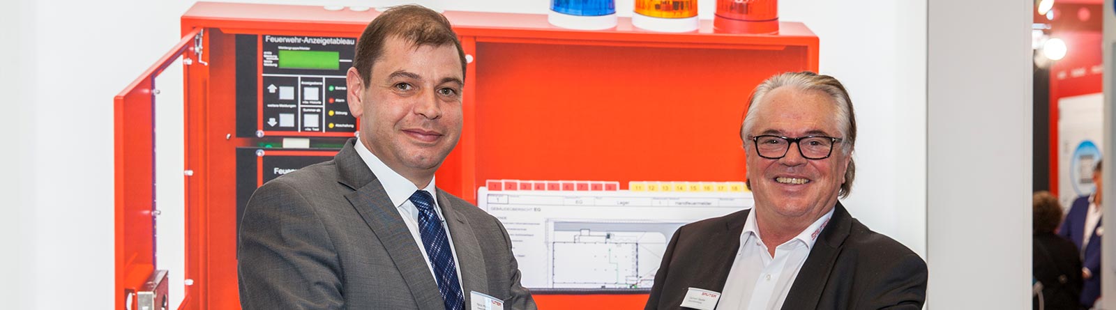 Das Sauter Partnerteam - Partnerschaftlich. Zuverlässig. Kompetent. Das Sauter Partnerteam - Partnerschaftlich. Zuverlässig. Kompetent.